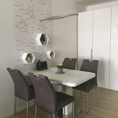 Lubeca Apartment *